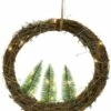 Chaks 12439, Couronne Noël Rotin Avec 3 Sapins Et 30 Leds Ø 28cm à Suspendre -Xmas Deco Shop 12439