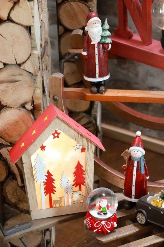 Chaks 10006, Maison Lumineuse Noël Bois Naturel/rouge Avec Leds 24cm 4 Chaks 10006, Maison Lumineuse Noël Bois Naturel/rouge Avec Leds 24cm – Image 2